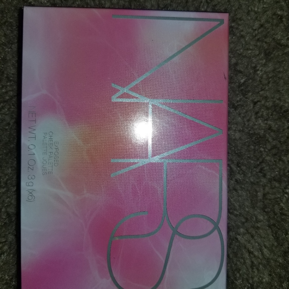 Makeup - Picture 2 of 2